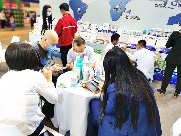 越是艱險(xiǎn)越向前，越是困境越突破，夫沃施廣西會(huì)滿譽(yù)而歸！